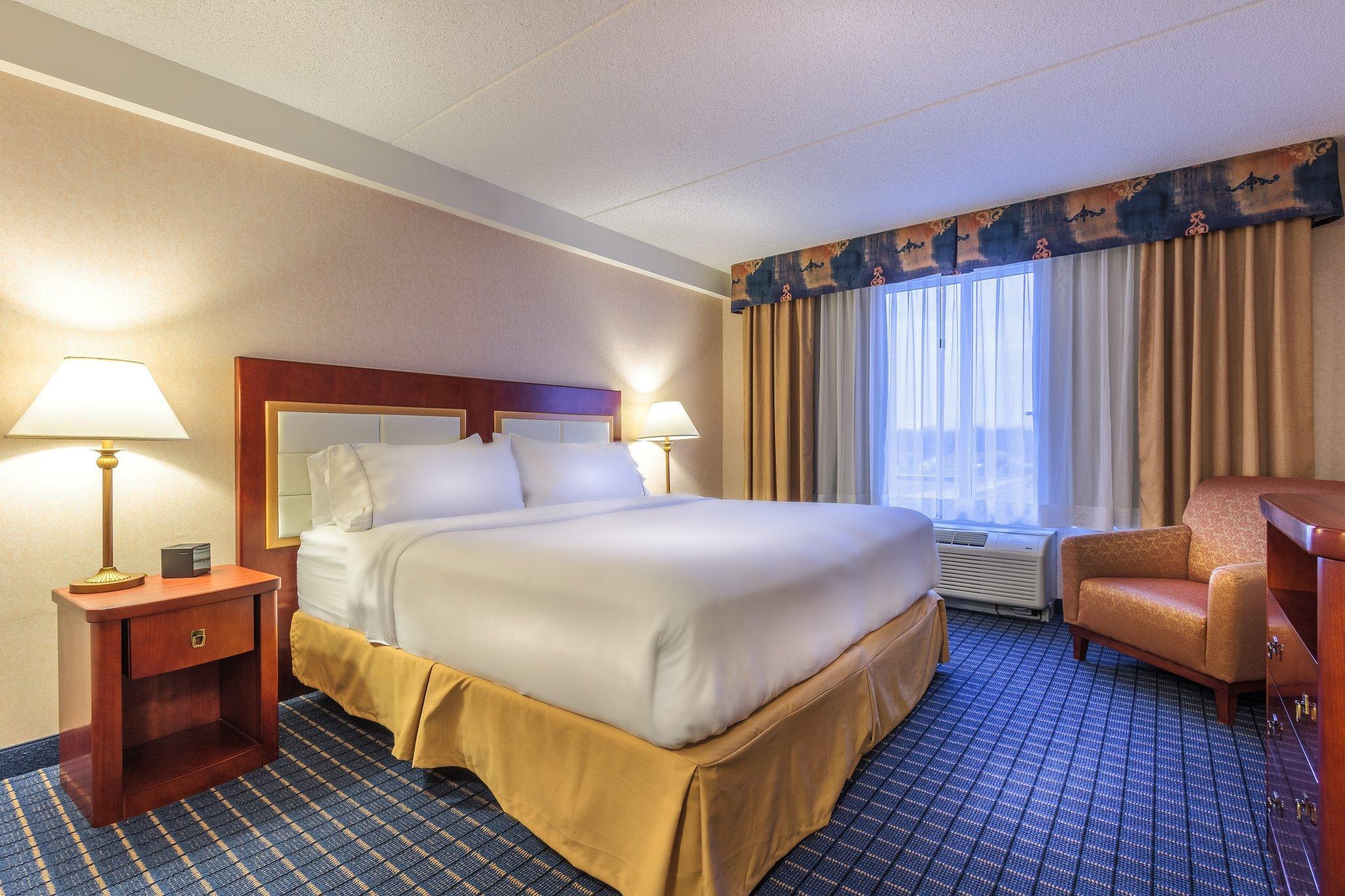 Holiday Inn Express & Suites - Belleville By Ihg Dış mekan fotoğraf
