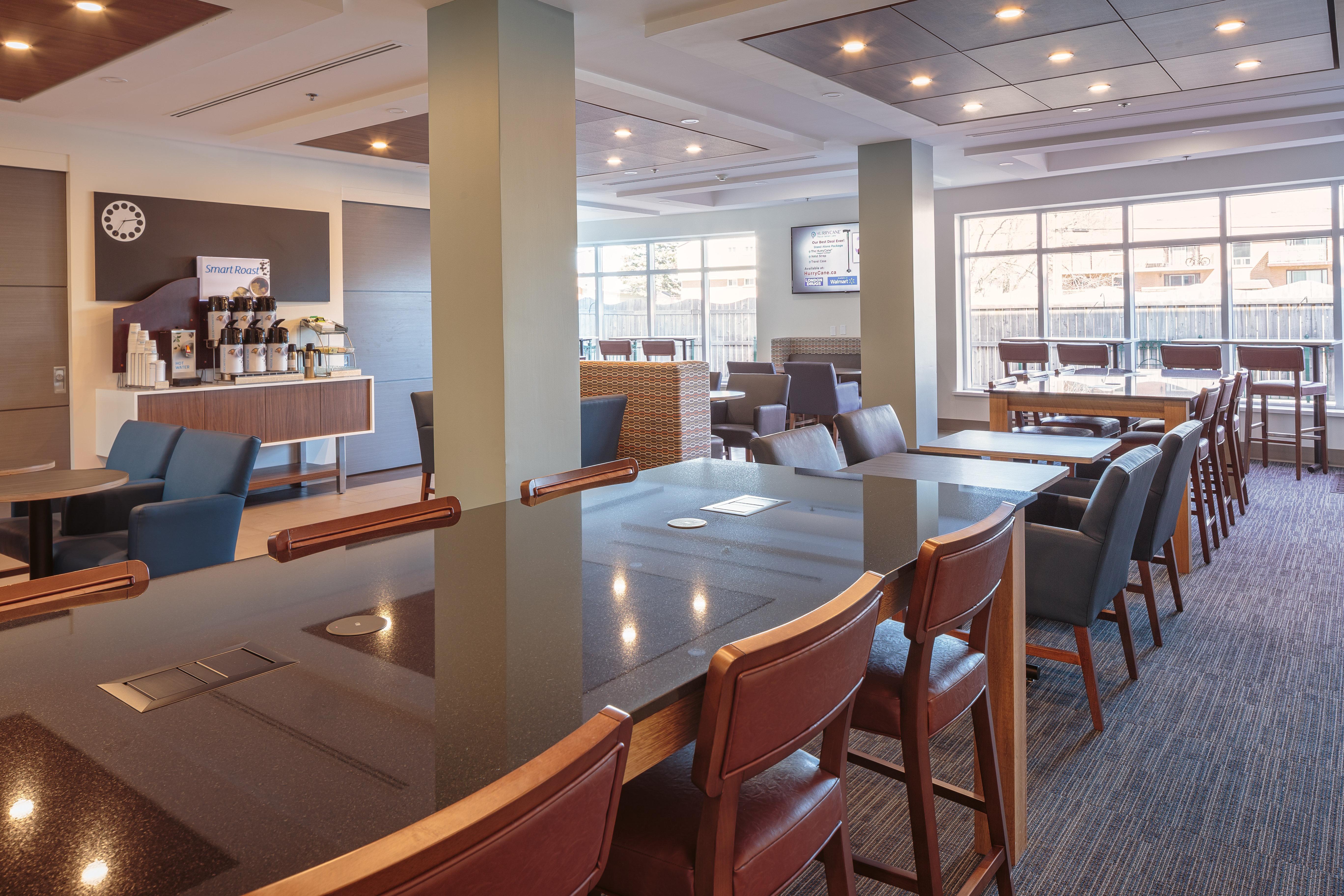 Holiday Inn Express & Suites - Belleville By Ihg Dış mekan fotoğraf