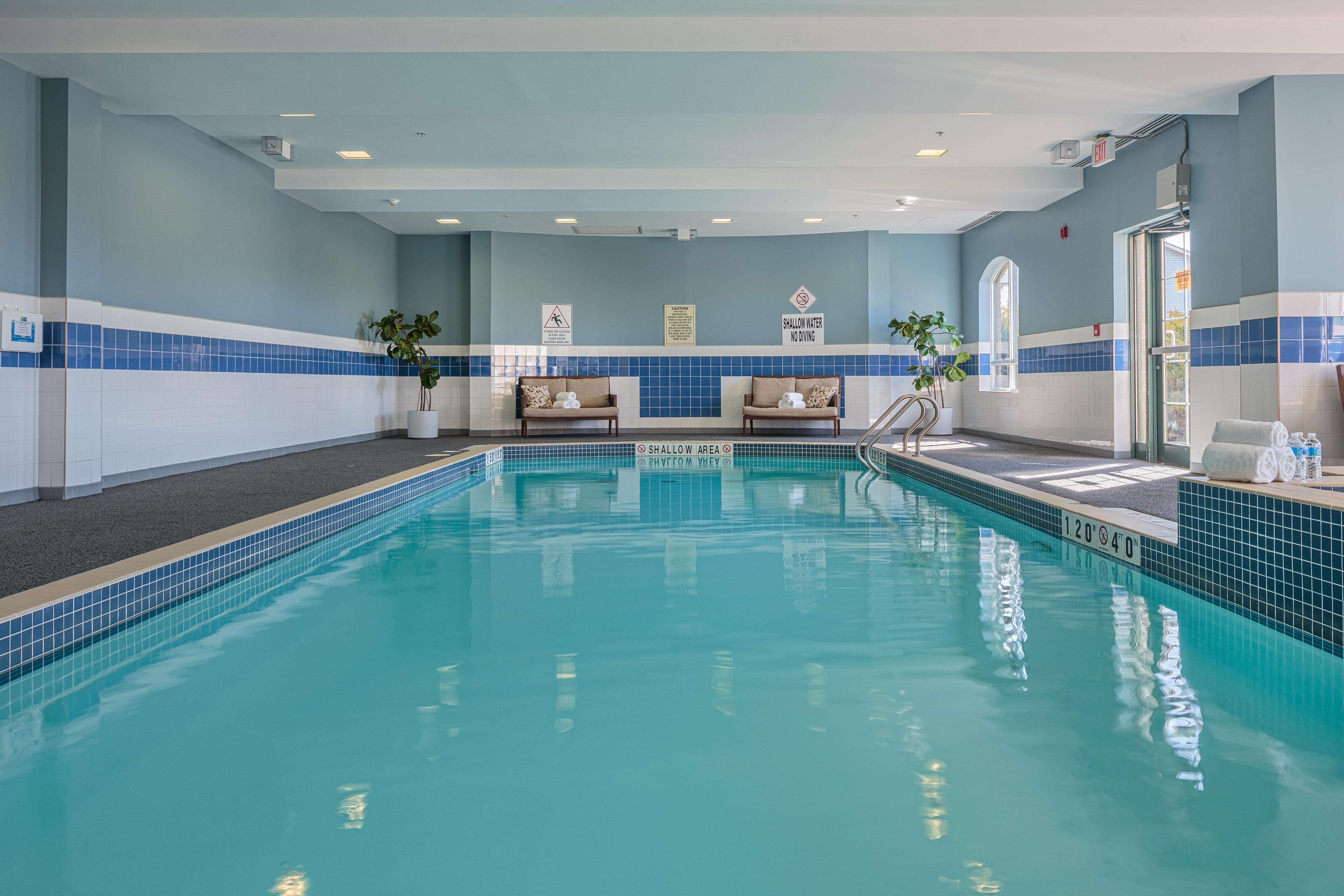 Holiday Inn Express & Suites - Belleville By Ihg Dış mekan fotoğraf