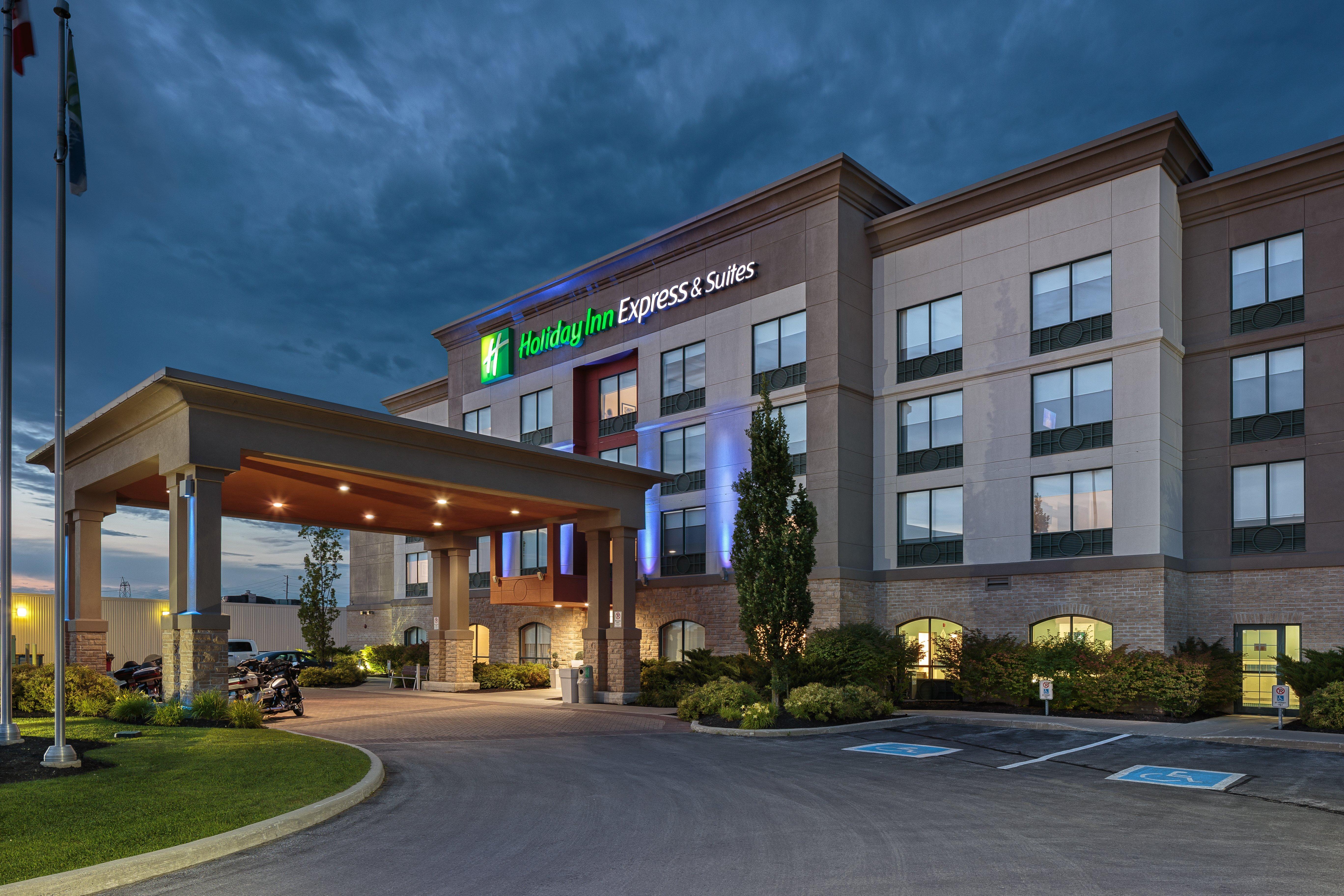 Holiday Inn Express & Suites - Belleville By Ihg Dış mekan fotoğraf