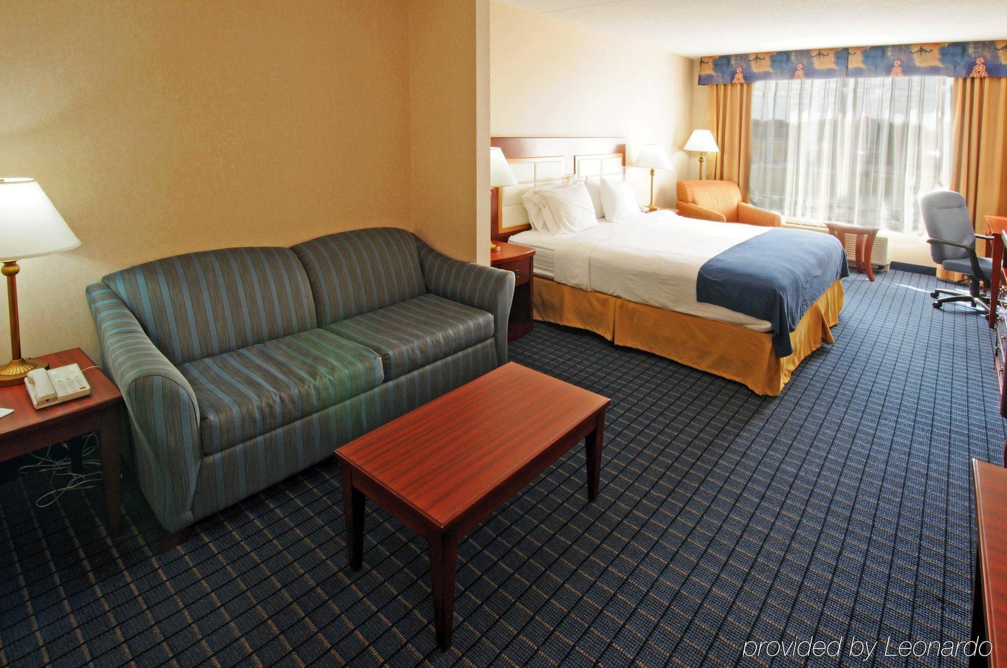Holiday Inn Express & Suites - Belleville By Ihg Oda fotoğraf