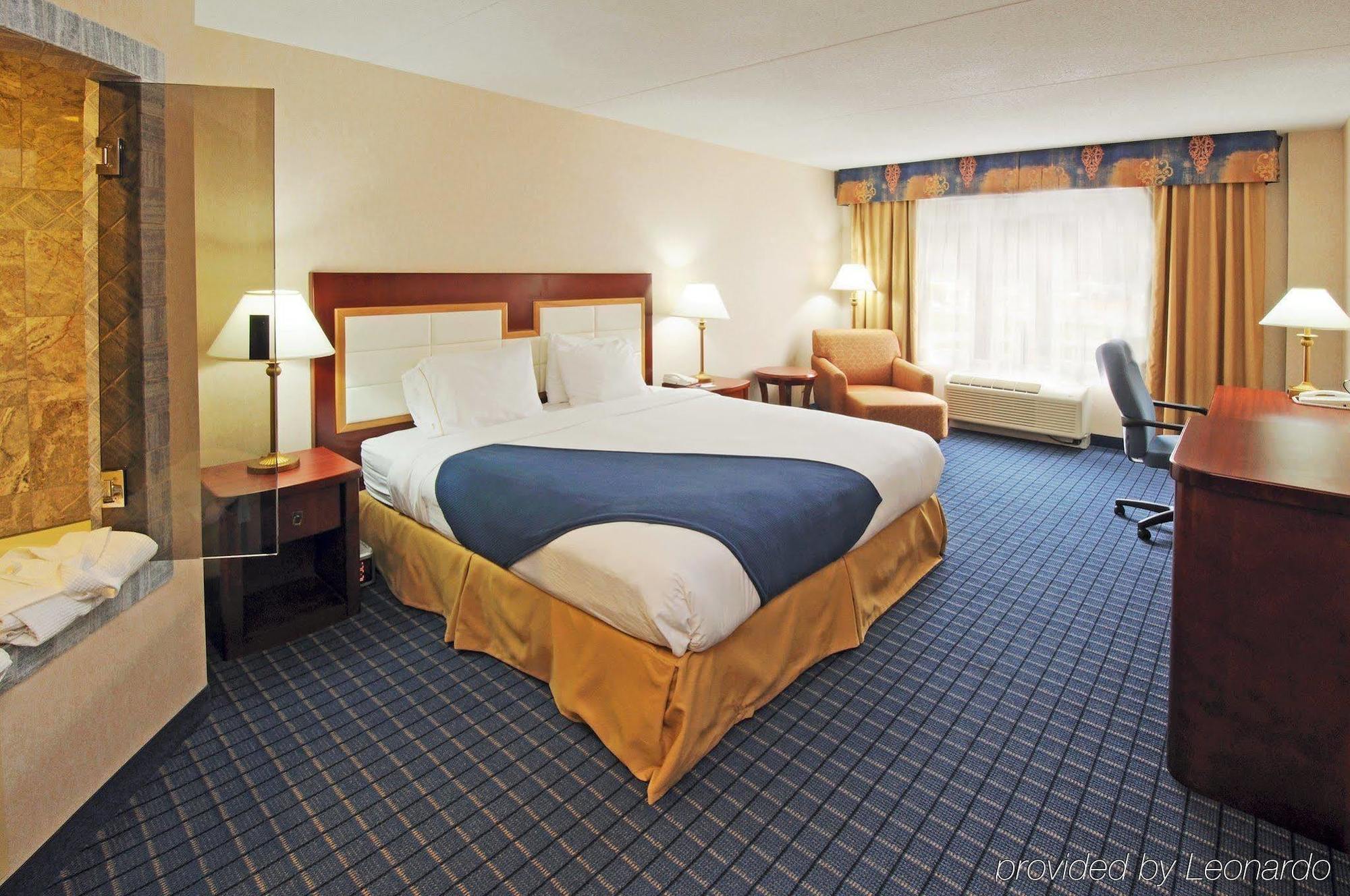 Holiday Inn Express & Suites - Belleville By Ihg Oda fotoğraf